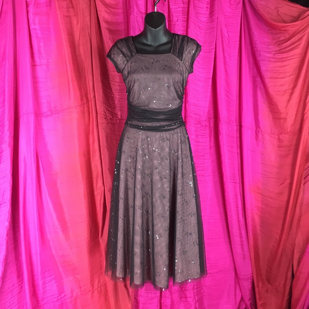 Beautifully modest pink dress w/black lace overlay